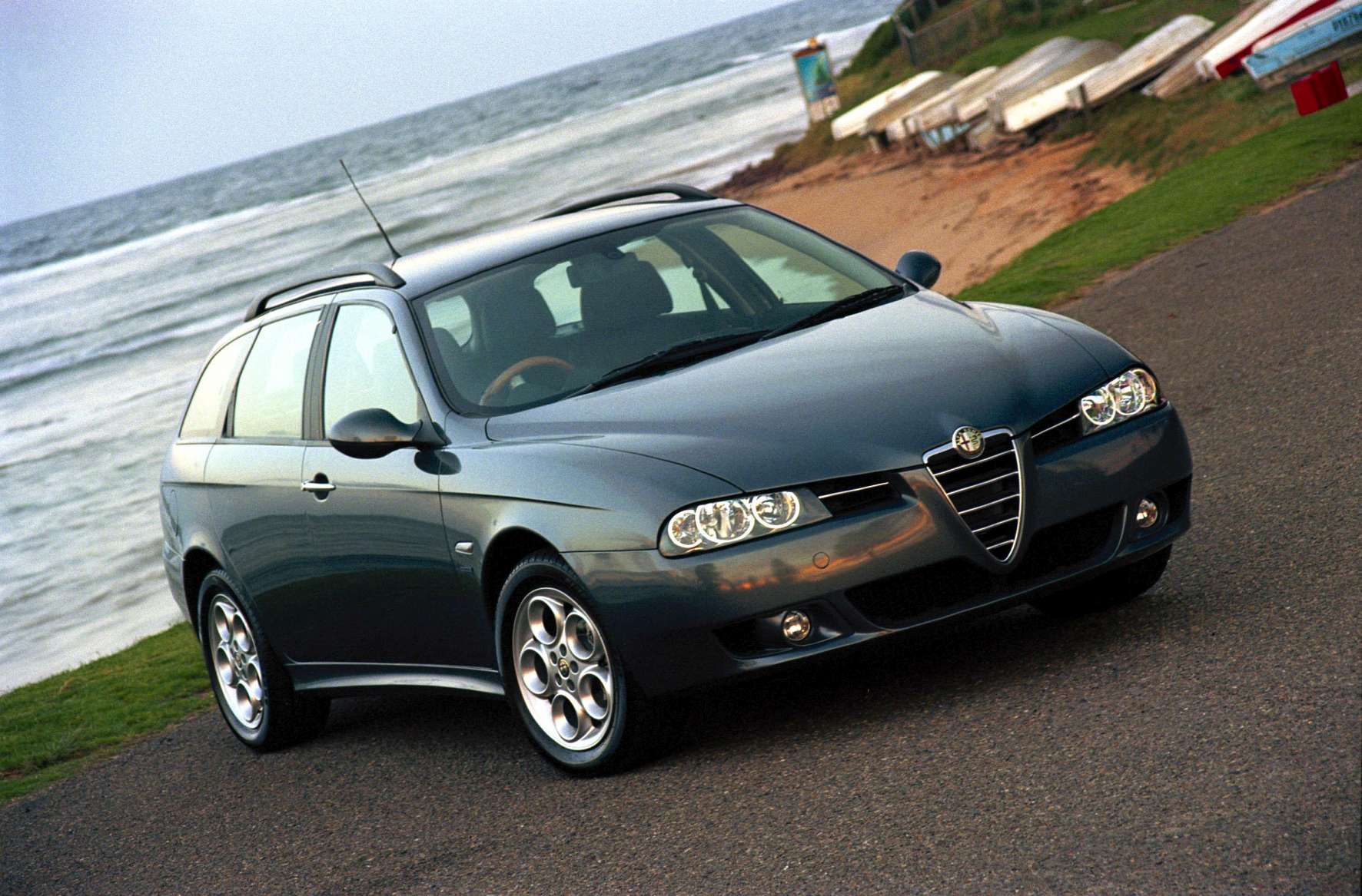 Alfa Romeo 147 3- 2.0i T.Spark 150HP