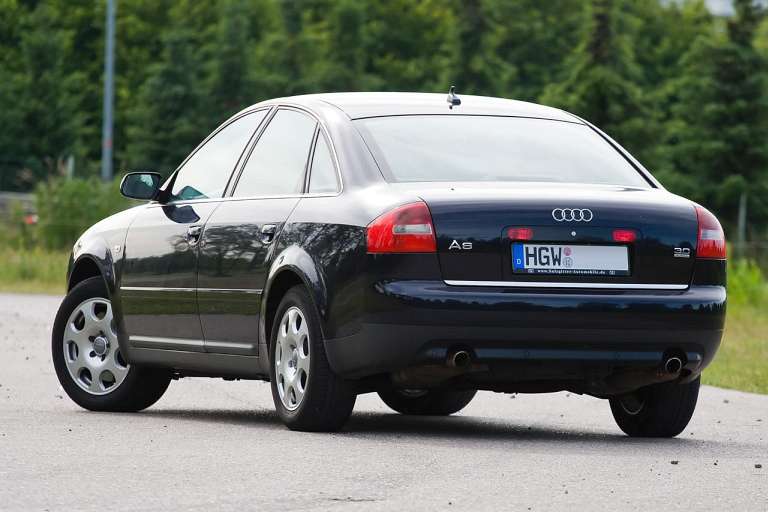 Audi A6 (4B,C5) 2.5 TDI quattro 180 HP