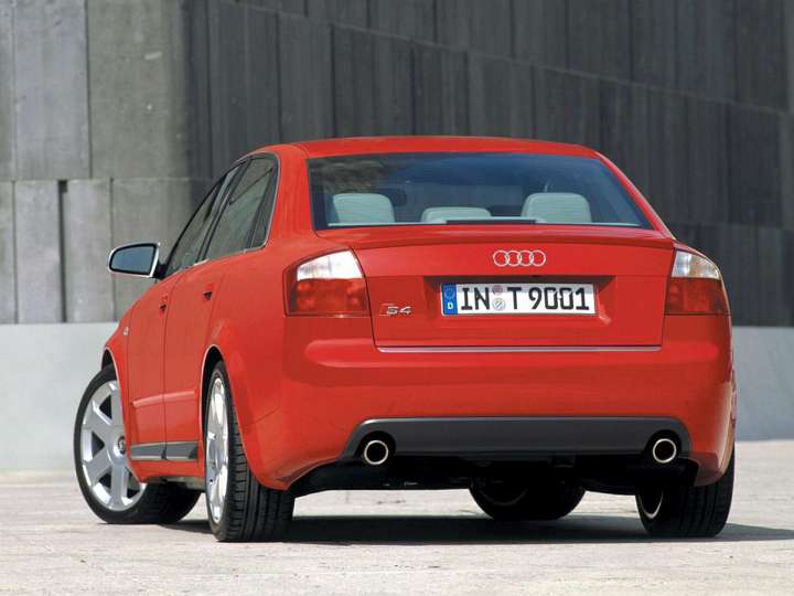 Audi S4 Avant (8E) 4.2 i V8 344 HP