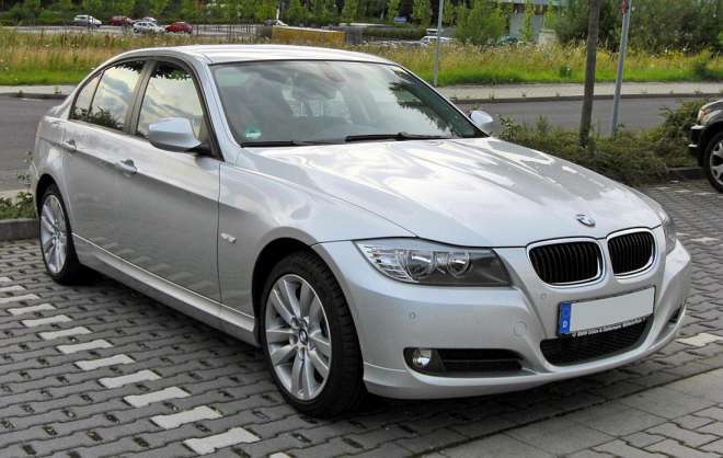 BMW 3er (E90) 330Xi 258 HP