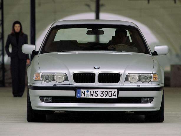 BMW 7er (E38) 725 tds 143 HP