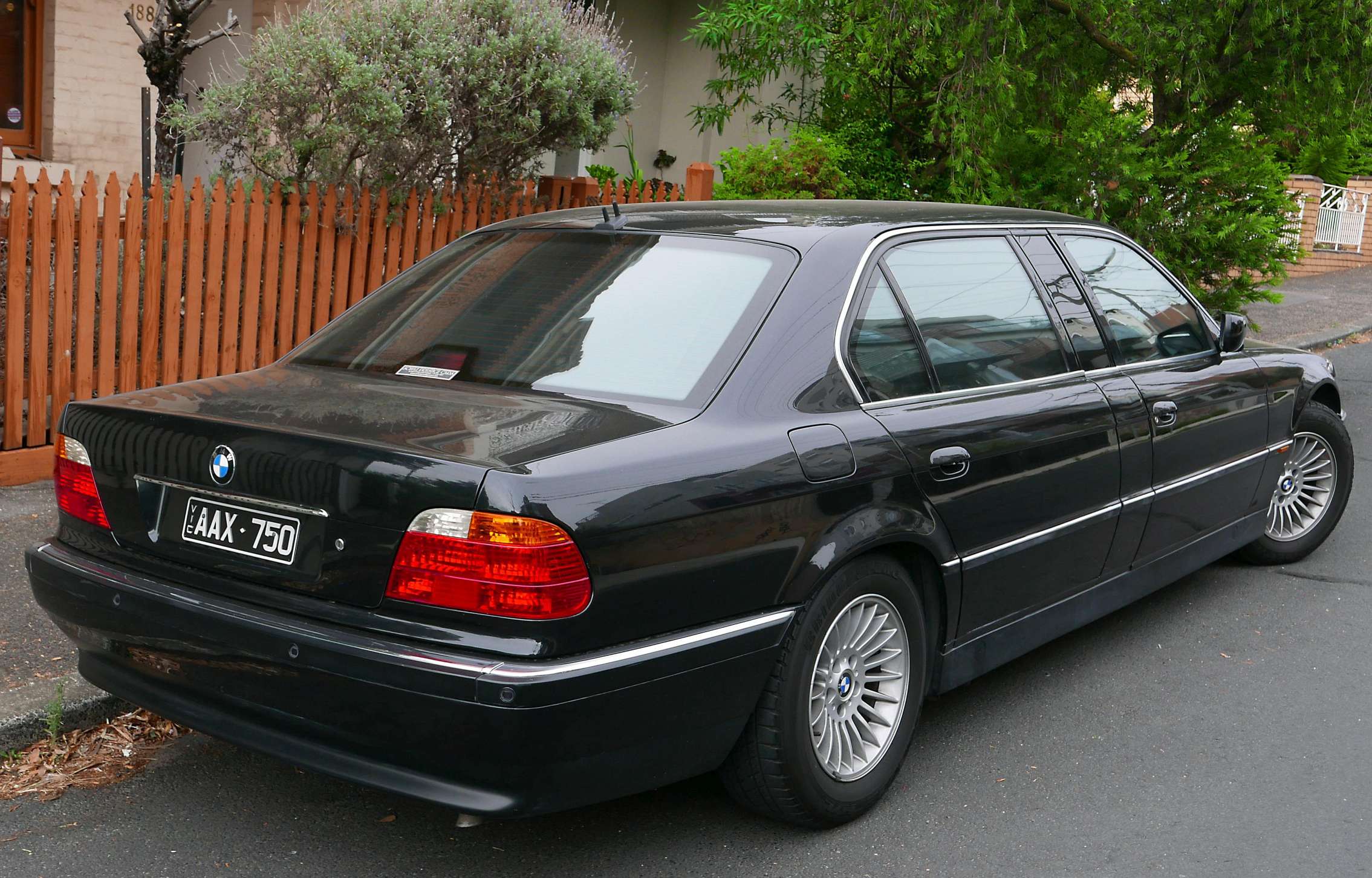 BMW 7er (E38) 730 i 218 HP