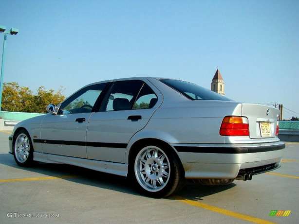 BMW 7er (E38) 750 i L 326 HP
