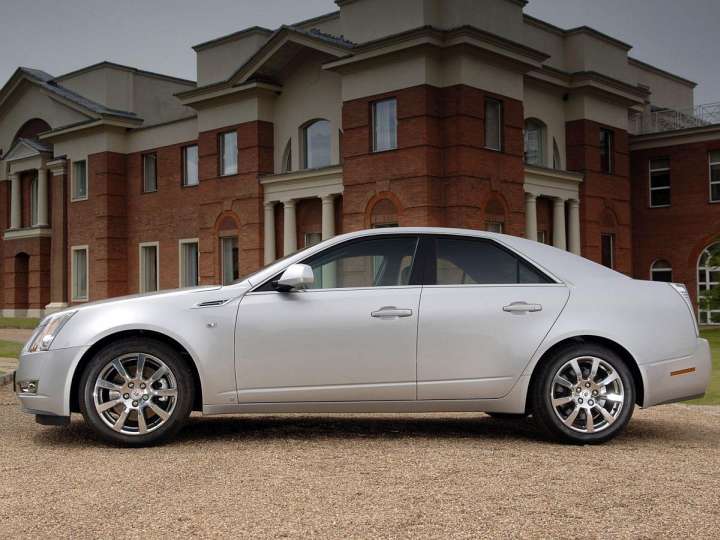 Cadillac CTS-V II Coupe 6.2 AT (564 HP)