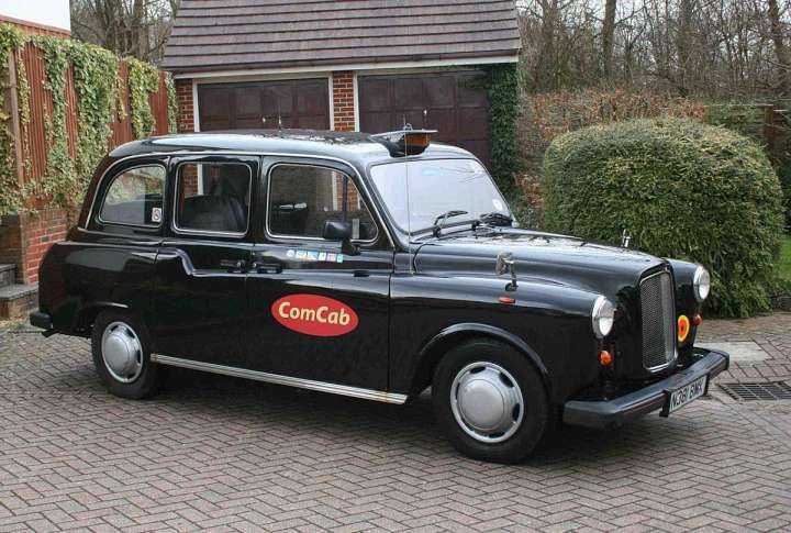 Carbodies Taxi 2.5 D 68 HP