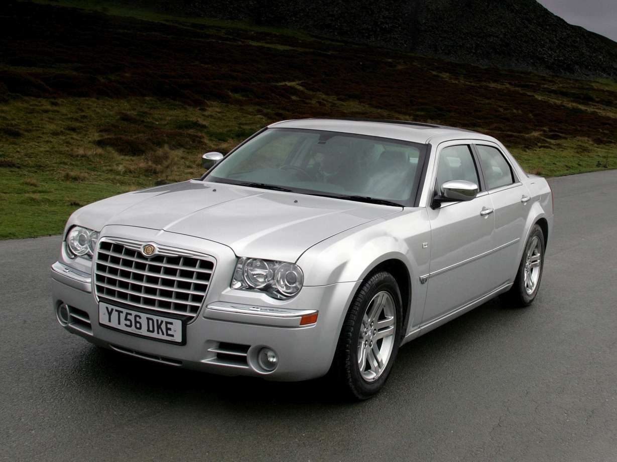 Chrysler 300C 5.7 i V8 AWD 340 HP