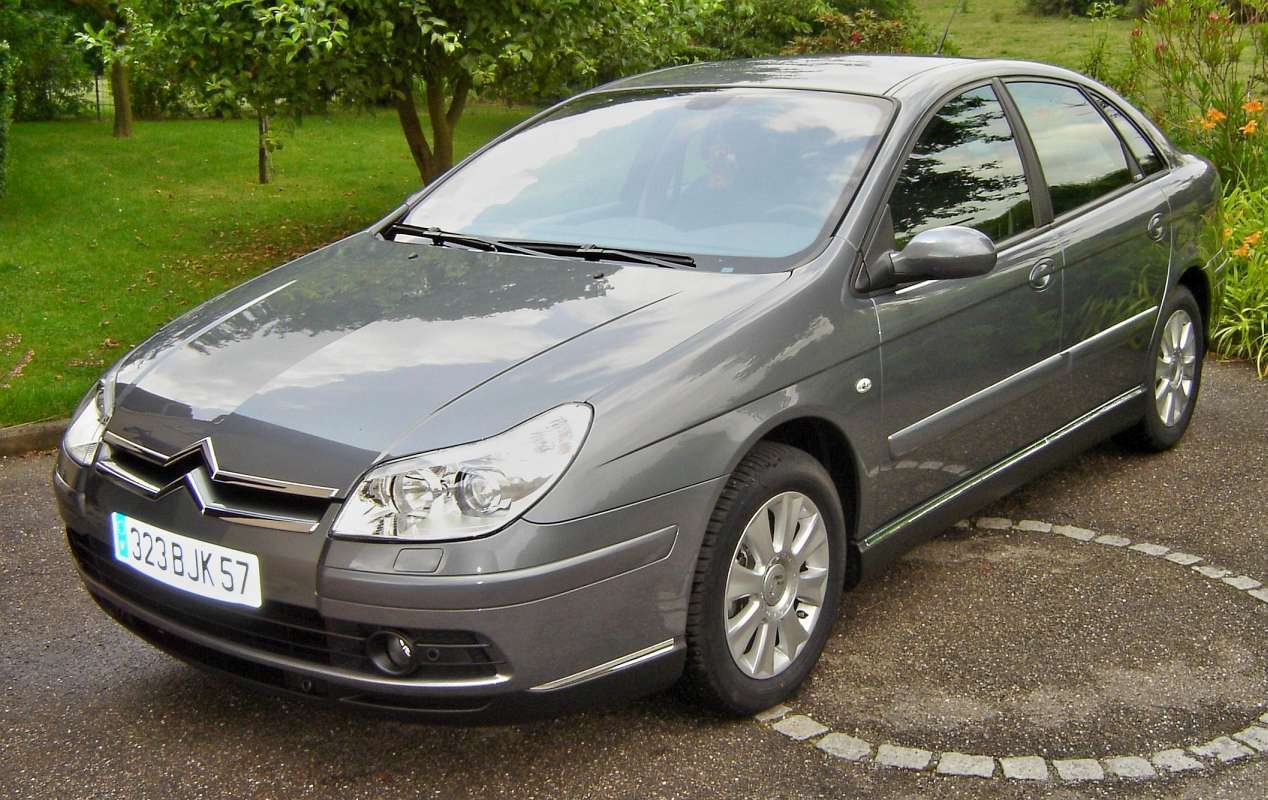 Citroen C5 I 3.0  V6 207 HP