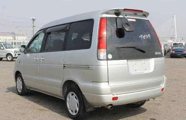 Daihatsu Delta Wagon Two.0 i 16V Aero Custom-built 2WD 130 HP