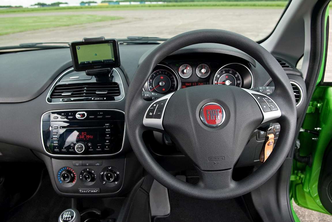 Fiat Punto III Punto 0.9 AT (85 HP)