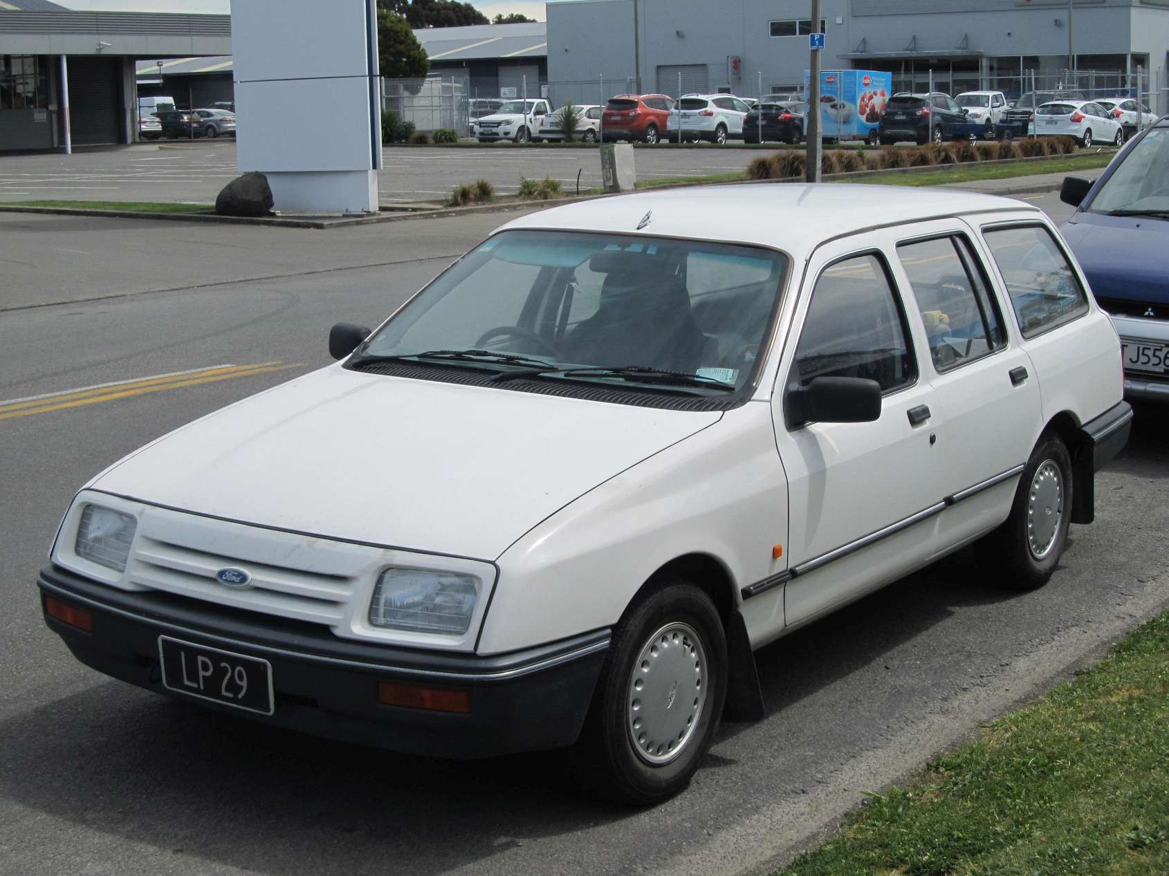 Ford Sierra Hatchback II 1.6 i 80 HP