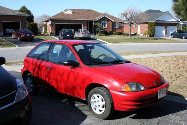 Geo Metro 1.3 70 HP Sedan