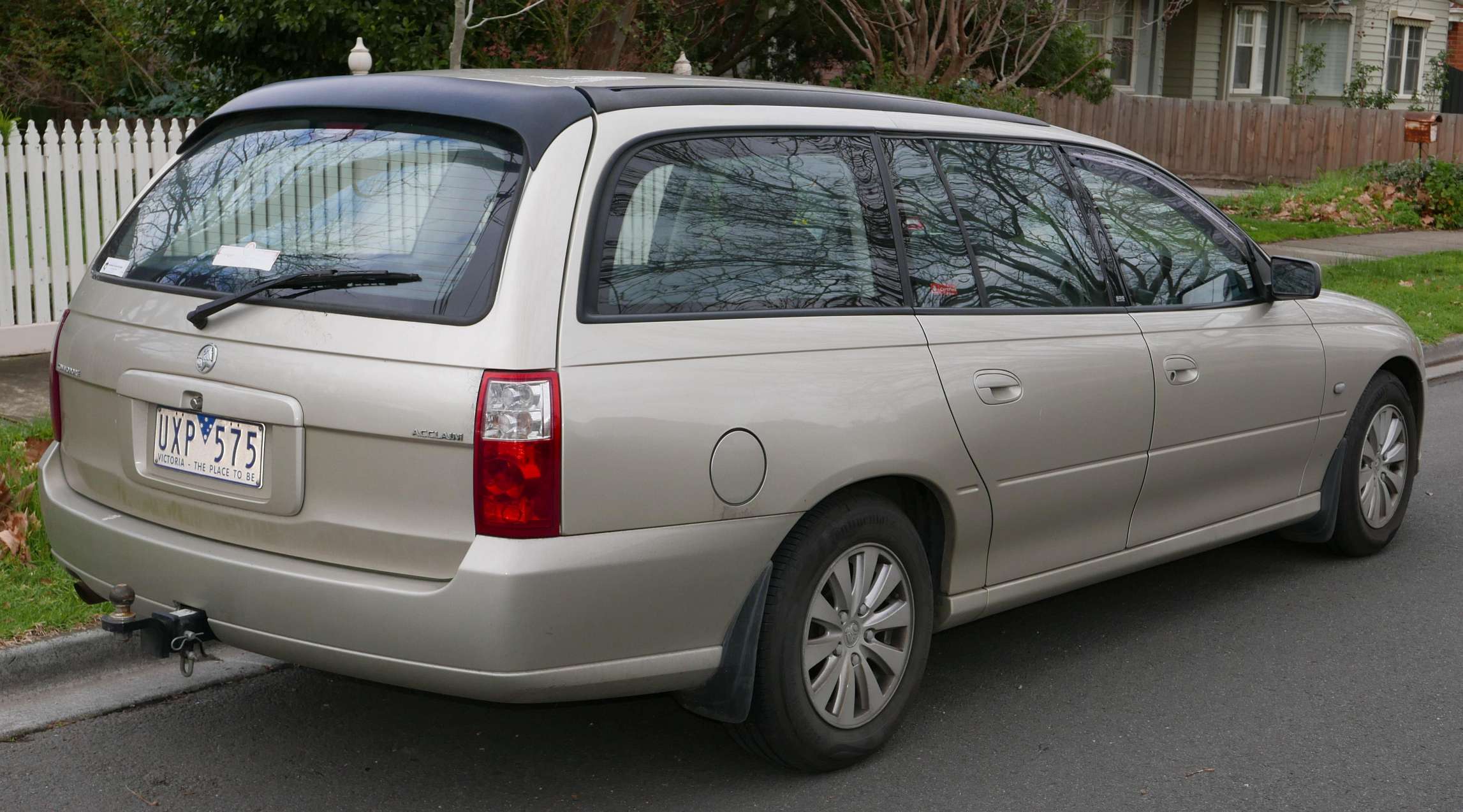 Holden Commodore Wagon (VT) 3.8 i V6 Executive 207 HP