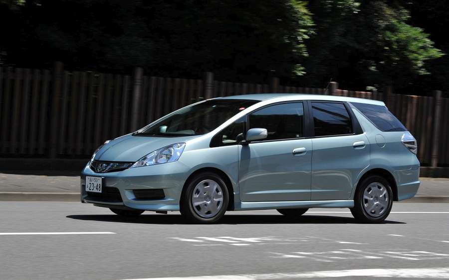 Honda Fit Shuttle Hybrid 1.3i (88Hp)