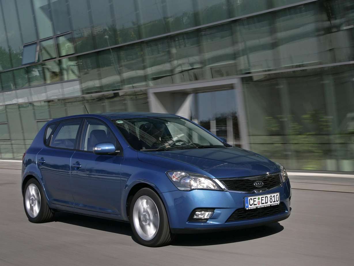 Kia Ceed I SW 1.4 MT (109 HP)