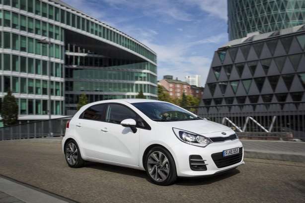 Kia Rio (Pride) III Hatchback 1.4i (107Hp)