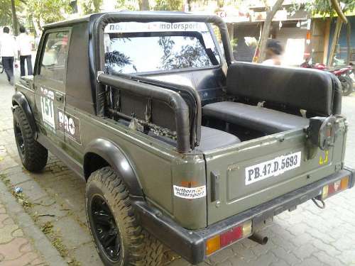 Maruti Gypsy Cabrio 1.3 i 16V Gypsy King 80 HP