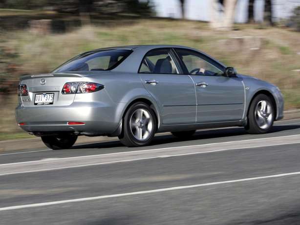 Mazda 6 I Sedan 1.8 MT (120 HP)