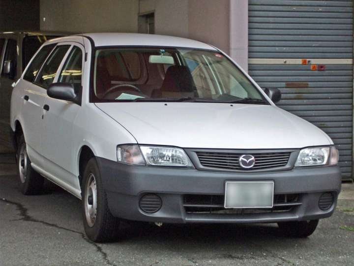 Mazda Familia Wagon 1.5 i 113 HP