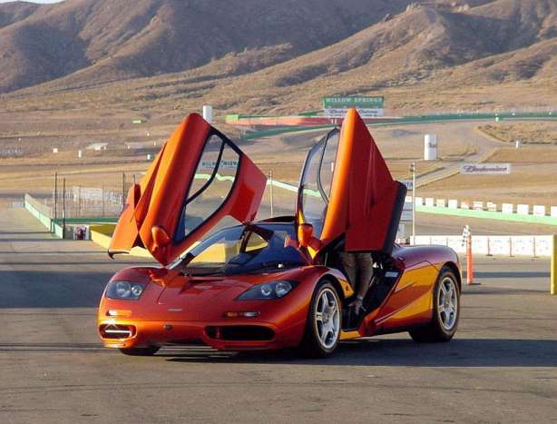 Mc Laren F1 6.1 i V12 550 HP