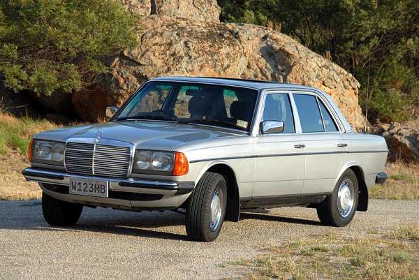 Mercedes-Benz 230 (W123) 230 E 136HP