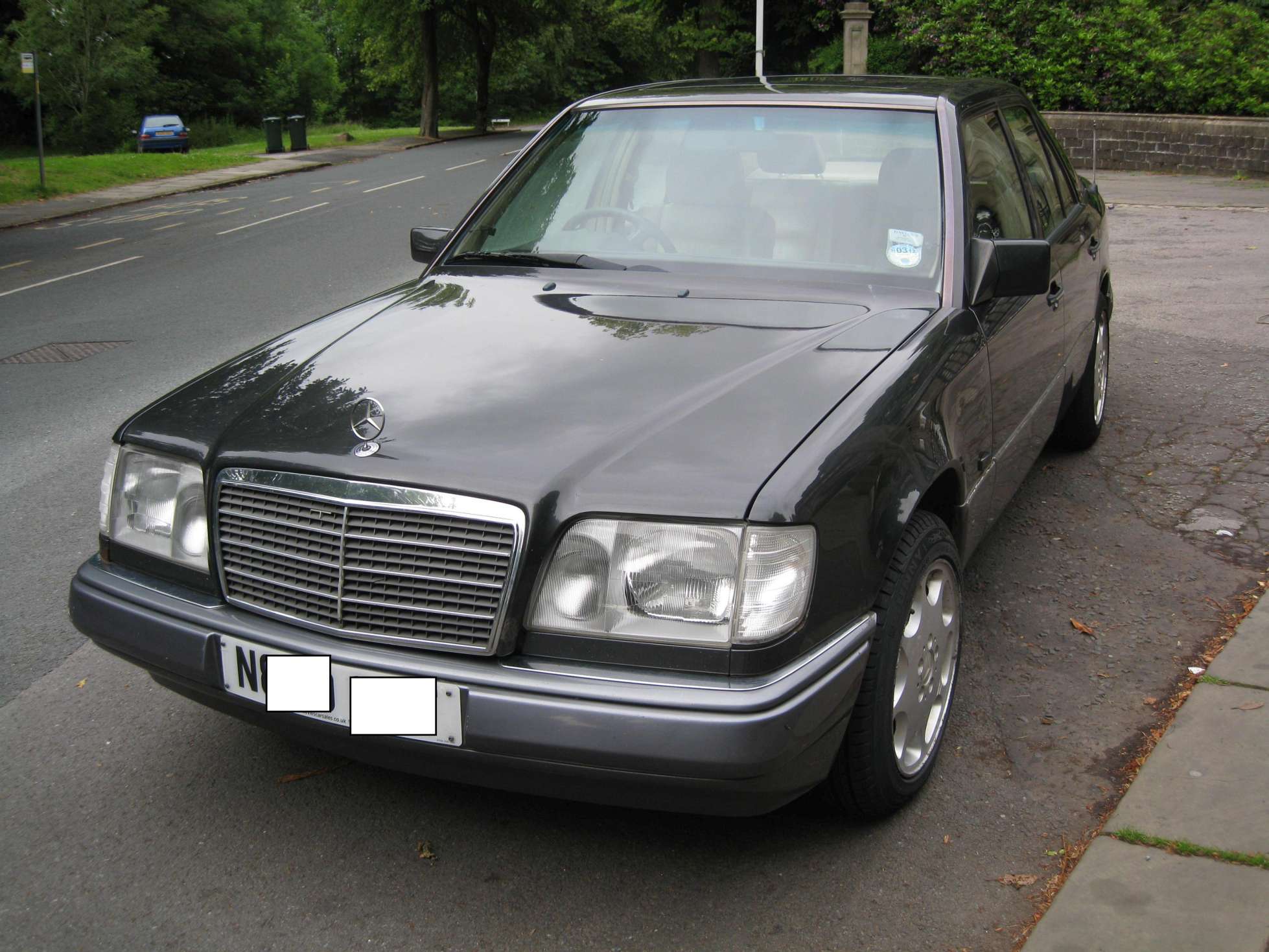 Mercedes-Benz 280 (W124) 280 E 197 HP