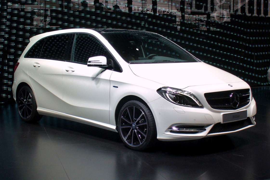 Mercedes-Benz B-klasse II (W246) Facelift 180 CDI 1.5d MT (109 HP)
