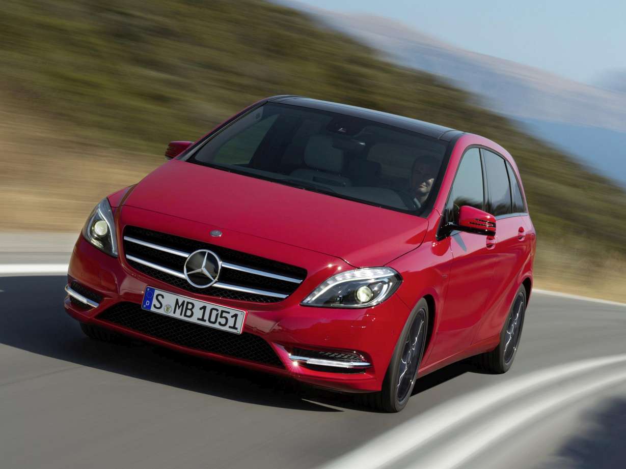 Mercedes-Benz B-klasse (W246) B 200 BlueEFFICIENCY (156Hp)