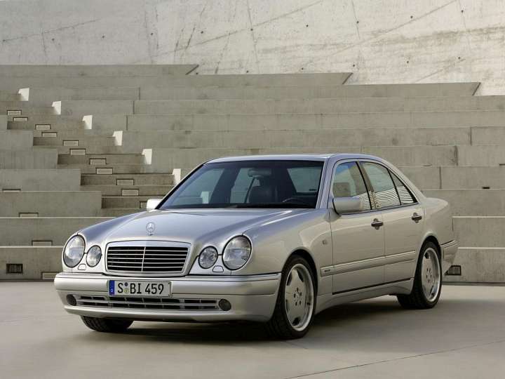 Mercedes-Benz E-klasse (W210) E 430 4 matic 279 HP