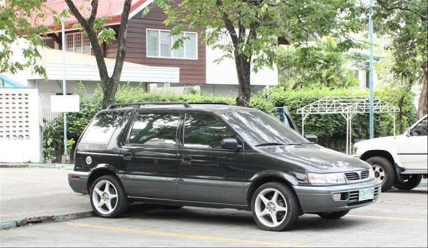 Mitsubishi Space Wagon Two.Four GDI 150 HP