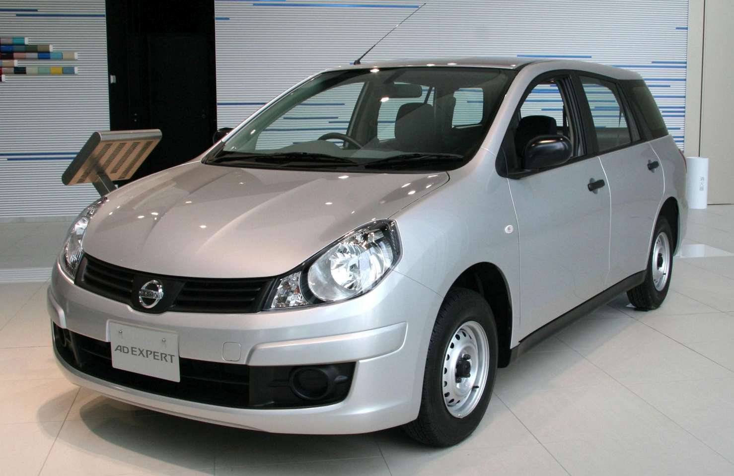 Nissan AD Expert 1.8i (124Hp)