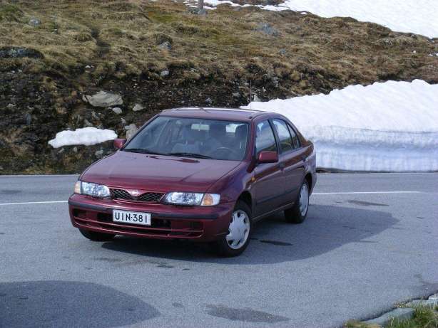 Nissan Almera I Hatchback (N15) 1.4 S,GX,LX 75 HP