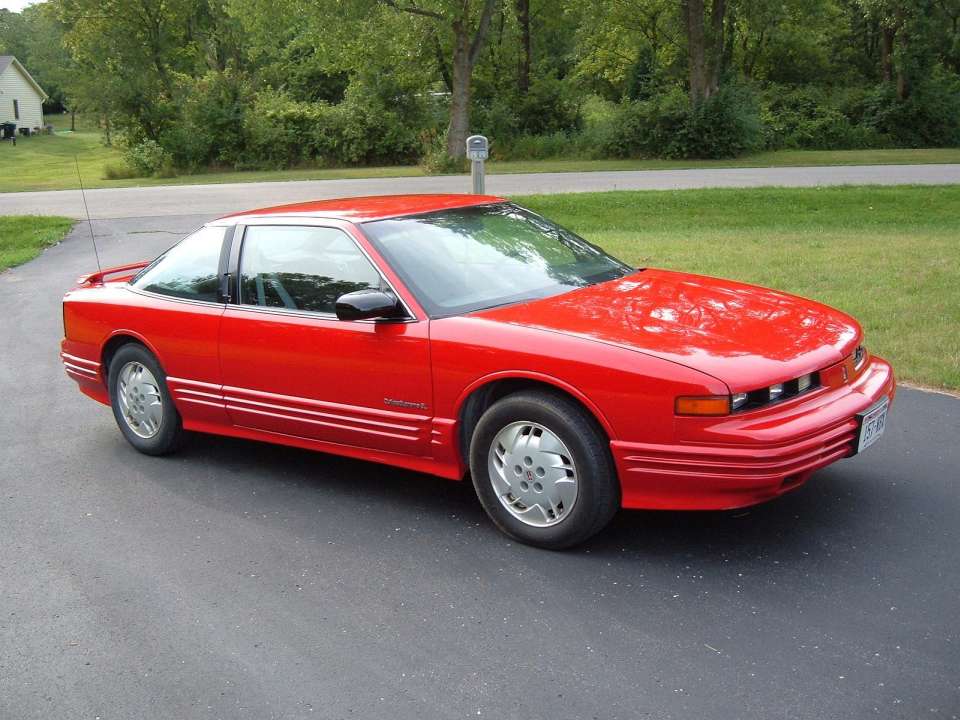 Oldsmobile Cutlass Supreme 3.4 V6 213 HP