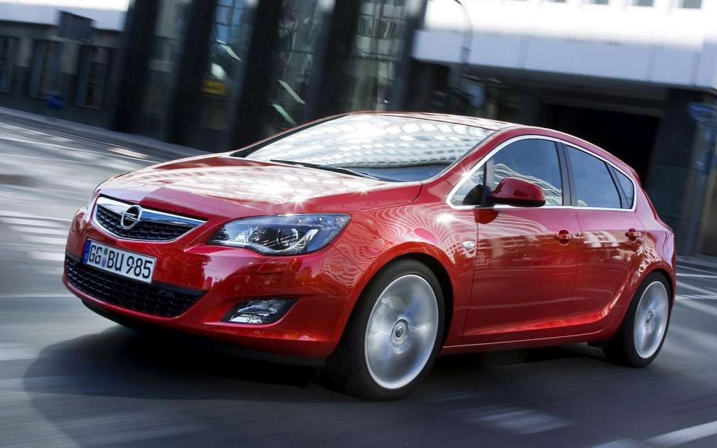 Opel Astra J Hatchback Facelift 1.4 MT (85 HP)