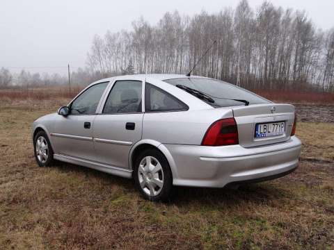 Opel Vectra B CC 2.2 DTI 16V 125 HP