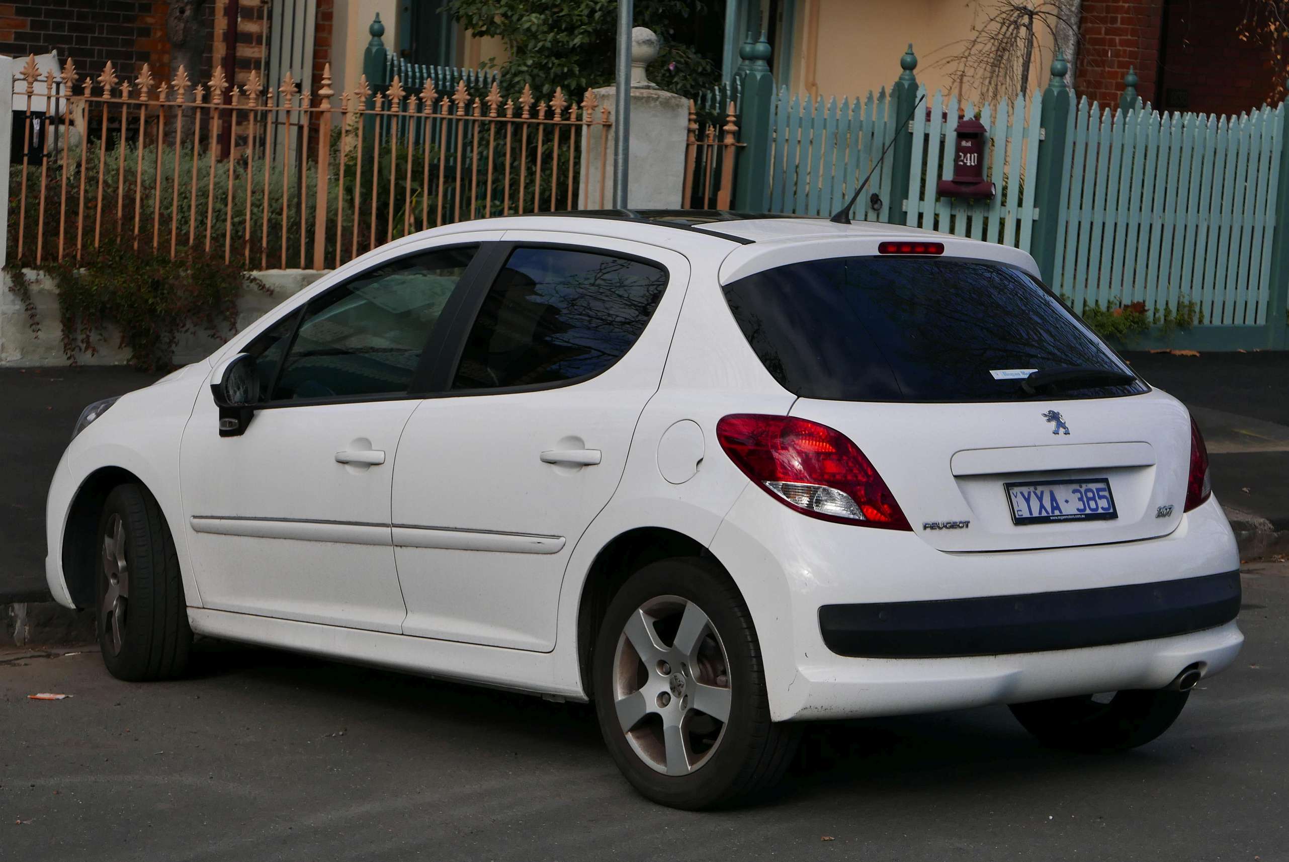 Peugeot 207 1.4 i 16V 90 HP