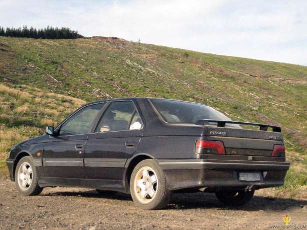 Peugeot 405 II (4B) 2.0 121 HP