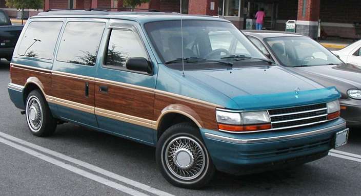 Plymouth Voyager Three.Trio i 165 HP