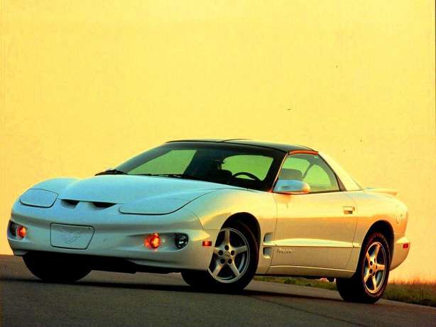 Pontiac Firebird IV 3.4 i V6 148 HP