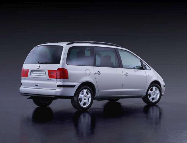 SEAT Alhambra II Two.0d MT (140 HP)