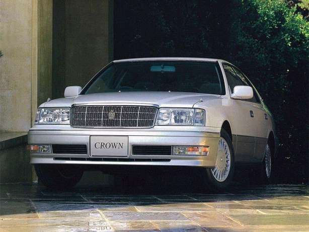 Toyota Crown 2.5 i 180 HP