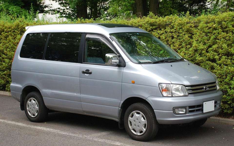 Toyota Town Ace Noah Two.Two TD 4WD 94 HP
