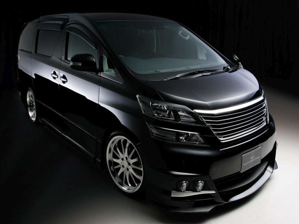 Toyota Vellfire Two.4i 4WD 170HP