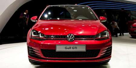 Volkswagen Golf GTI VII 2.0 MT (220 HP)
