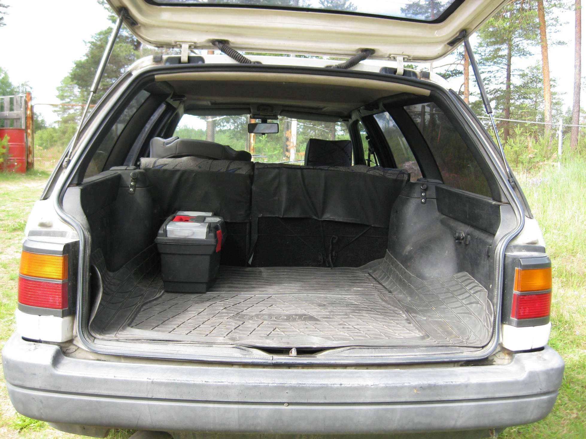 Volkswagen b4 универсал багажник