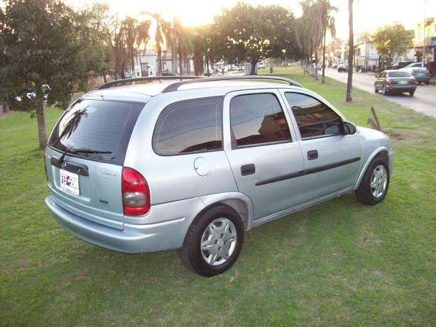 Chevrolet Corsa Wagon (GM 4200) 1.6 i 16V 101 HP