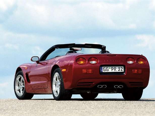 Chevrolet Corvette Hardtop (YY) 5.7 i V8 16V 355 HP