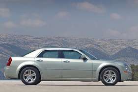 Chrysler 300C Touring 6.1 i V8 16V SRT 8 431 HP