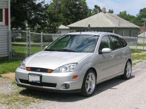 Ford Focus Hatchback (USA) 2.0 i 16V SVT 172 HP