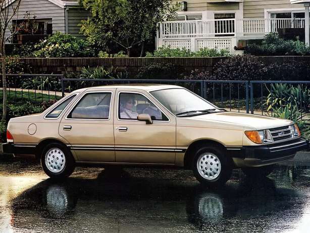 Ford Tempo 2.3 AWD 102 HP