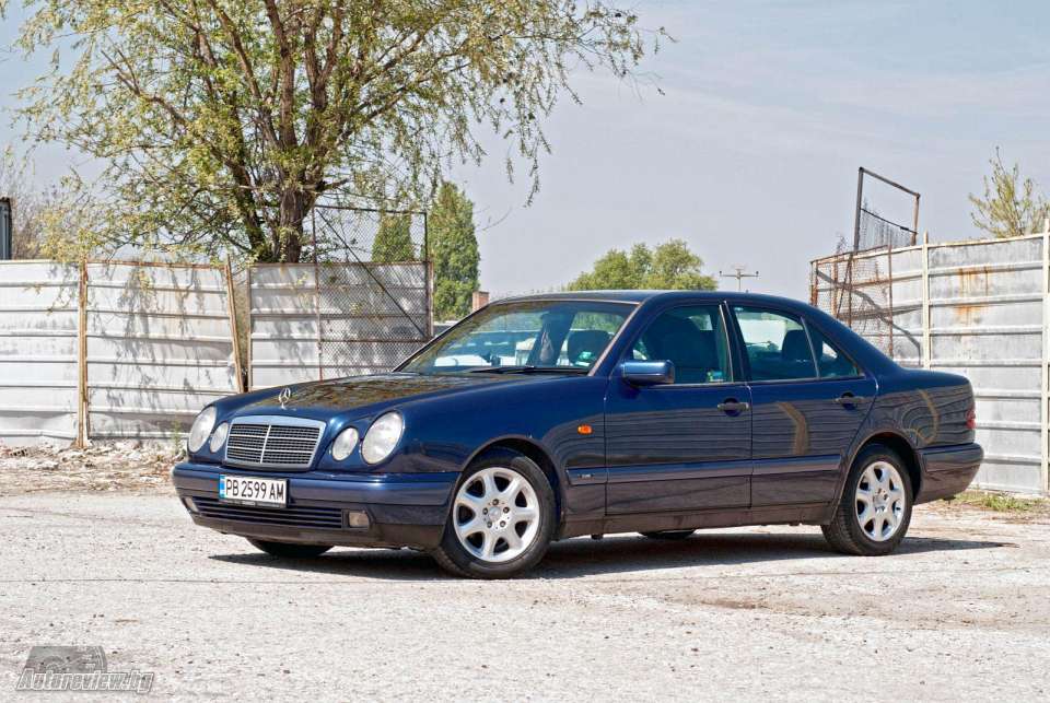 Mercedes-Benz E-klasse (W210) E 230 210.037 150 HP